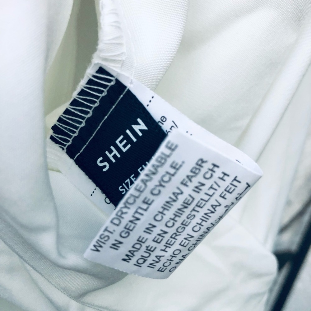 🎉 3 for 20 SHEIN Classic White Garment - Picture 2 of 6